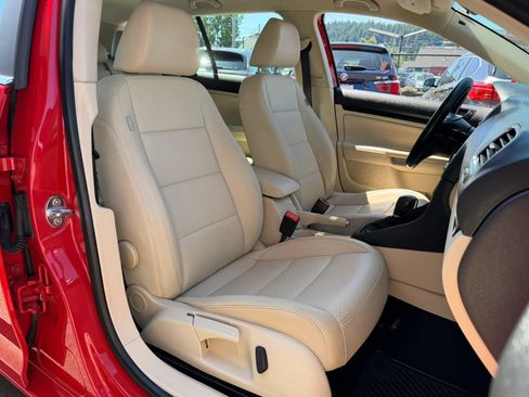 Used 2014 Volkswagen Jetta TDI FWD image 24
