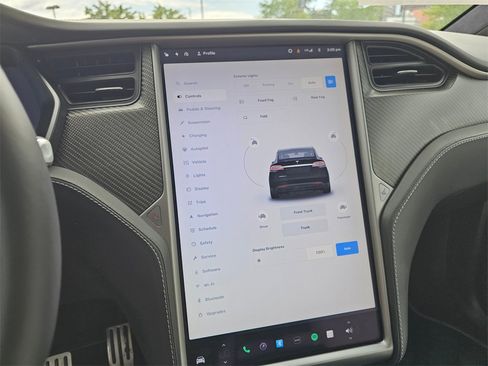 Used 2020 Tesla Model X Performance image 31