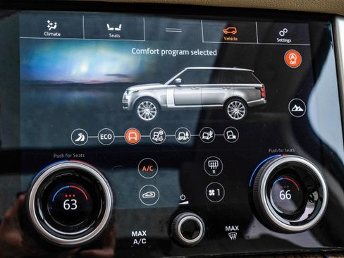 Used 2019 Land Rover Range Rover image 31