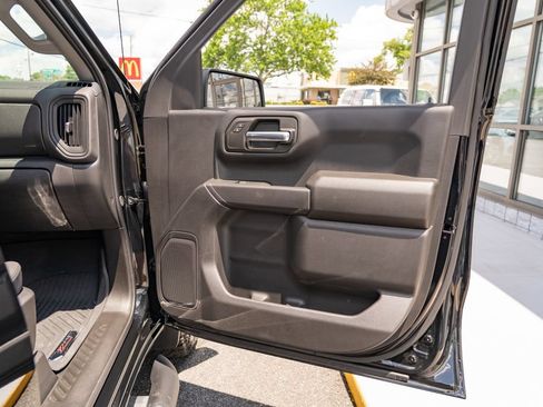 Used 2025 Chevrolet Silverado 1500 Custom Trail Boss AWD/4WD image 19