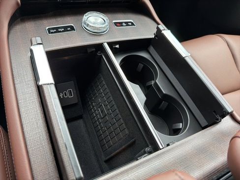 New 2025 Lincoln Navigator Reserve image 20