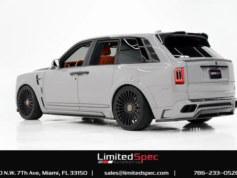 Used 2023 Rolls-Royce Cullinan Black Badge w/ Driver's Package image 32