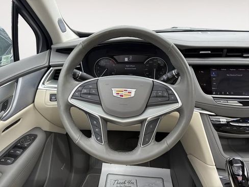 Certified 2024 Cadillac XT5 Premium Luxury w/ LPO, Floor Liner Package AWD/4WD image 12