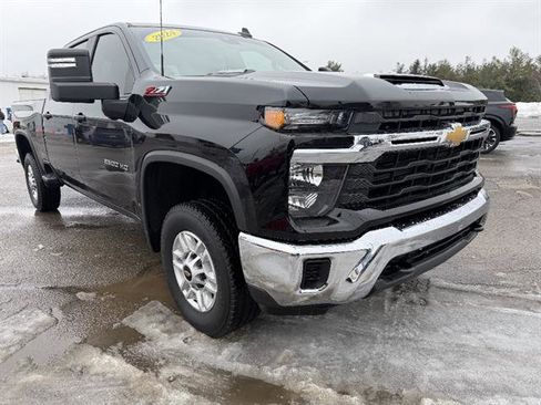 Used 2024 Chevrolet Silverado 2500 LT w/ Z71 Off-Road Package image 7