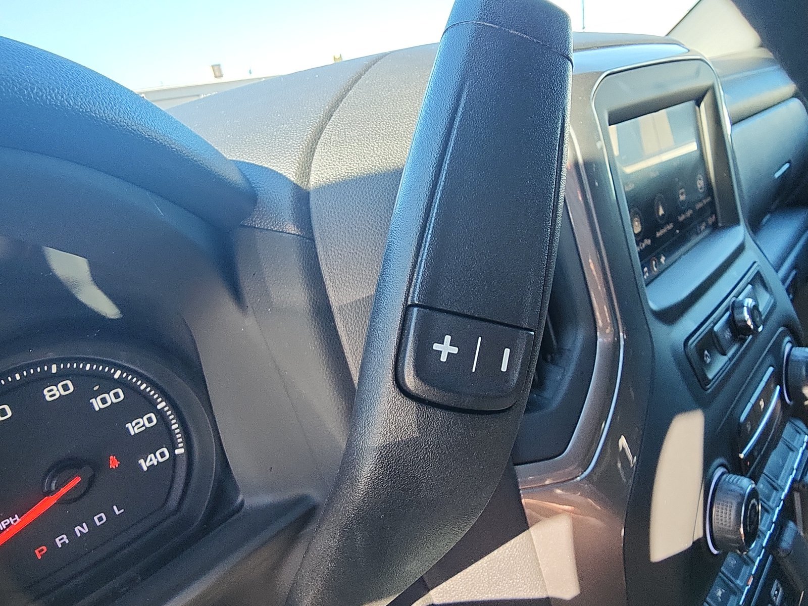 Used 2025 Chevrolet Silverado 1500 Custom Trail Boss w/ Turbomax Blackout Package AWD/4WD image 16