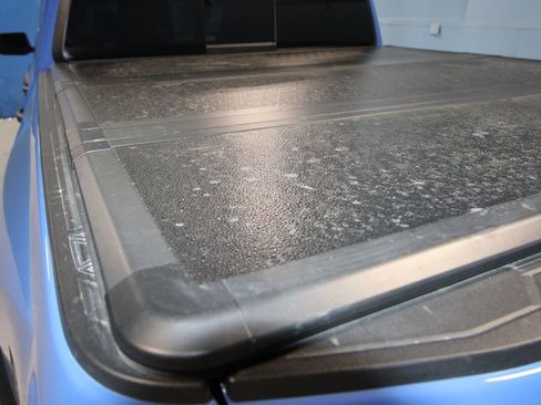 Used 2025 Chevrolet Colorado Trail Boss AWD/4WD image 36