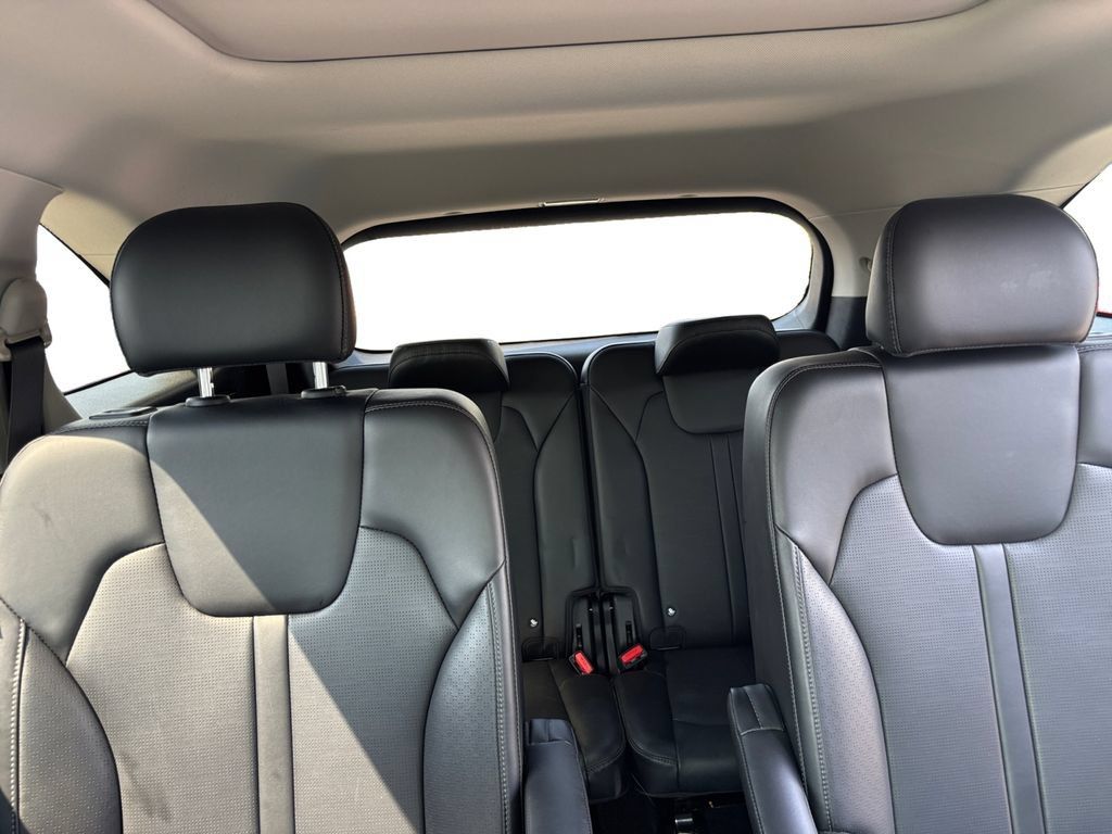 Used 2025 Kia Sorento EX w/ Panoramic Sunroof Package AWD/4WD image 42