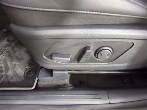 Used 2023 Kia Sorento EX image 31