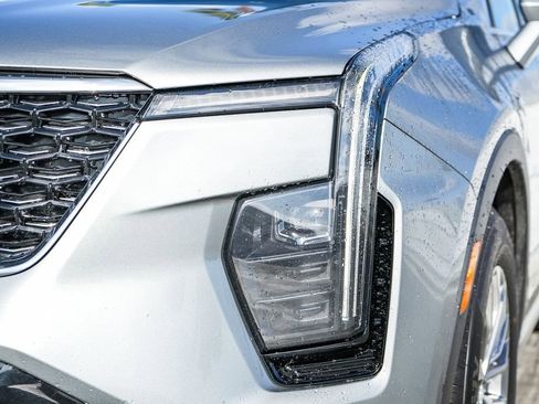 Used 2024 Cadillac XT4 Premium Luxury image 5