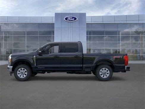New 2025 Ford F250 XLT w/ FX4 Off-Road Package image 3
