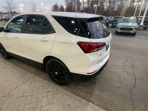 Certified 2022 Chevrolet Equinox LS w/ LS Convenience Package image 6