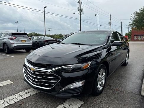 Used 2020 Chevrolet Malibu LS FWD image 4