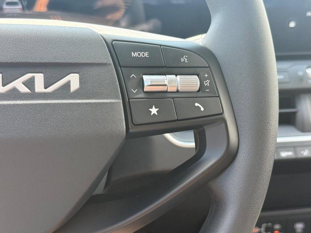New 2026 Kia K4 FWD image 18