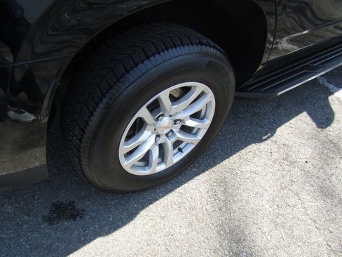 Used 2024 Chevrolet Tahoe LT AWD/4WD image 41