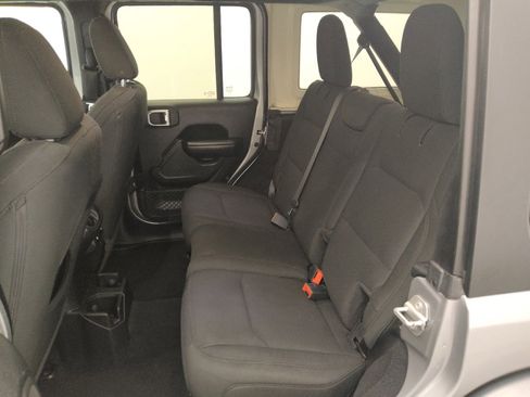 Used 2020 Jeep Wrangler Unlimited Sport S AWD/4WD image 18