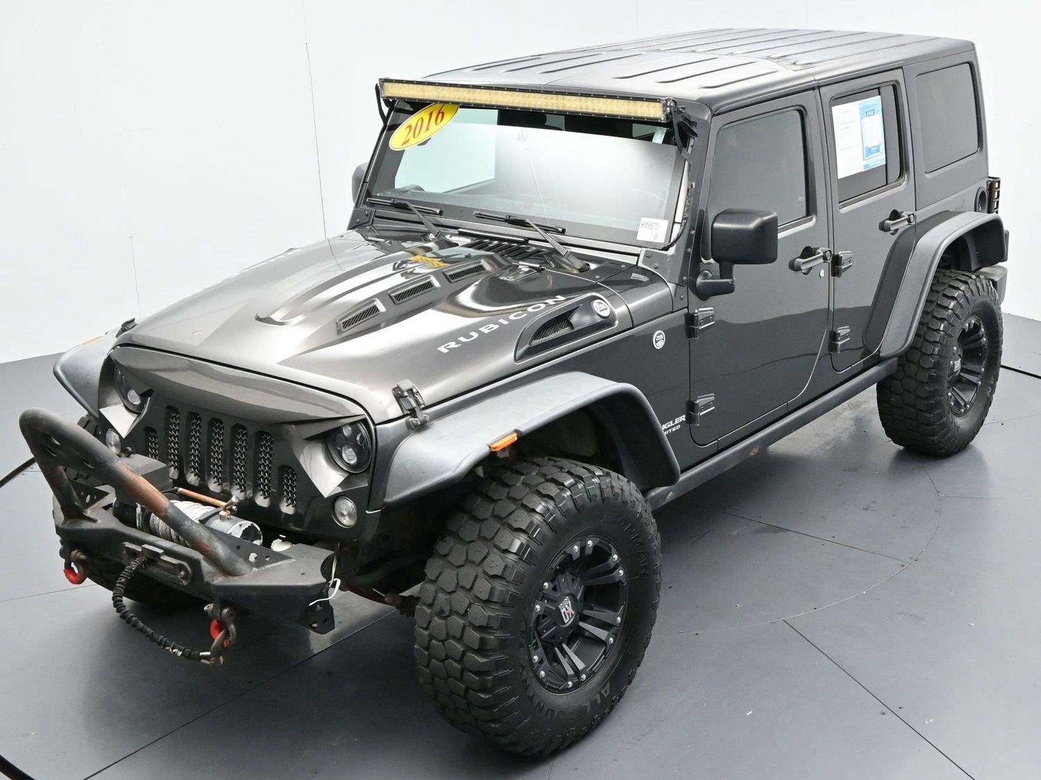 Used 2016 Jeep Wrangler Unlimited Rubicon w/ Dual Top Group AWD/4WD image 35