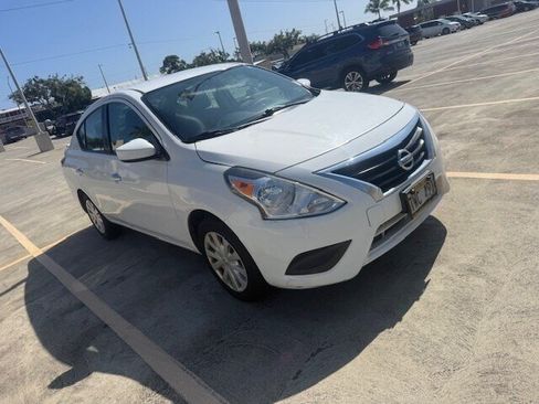 Used 2019 Nissan Versa SV image 7