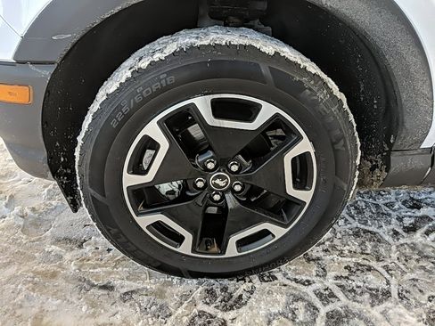 Used 2023 Ford Bronco Sport Outer Banks w/ Tech Package image 9