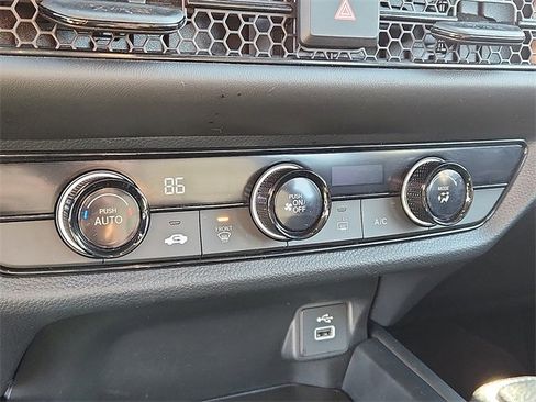 Used 2023 Honda HR-V LX image 15