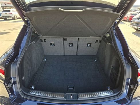 Used 2022 Porsche Macan image 9