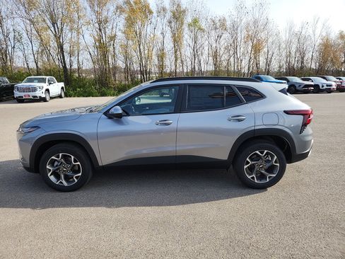 New 2026 Chevrolet Trax LT image 5