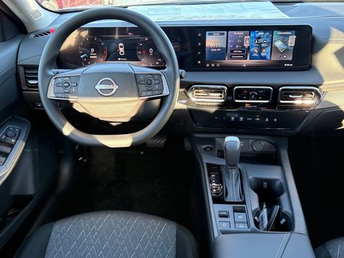 New 2026 Nissan Sentra SV image 9