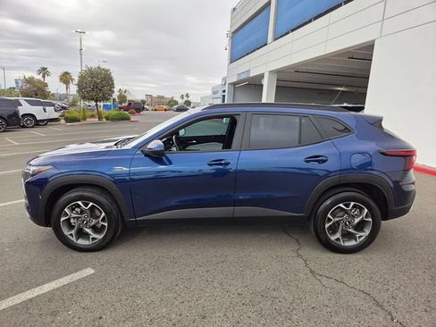 Certified 2024 Chevrolet Trax LT w/ Driver Confidence Package FWD image 3