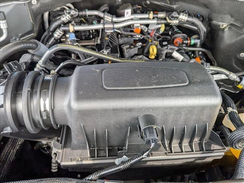 Used 2024 Ford Explorer XLT image 22