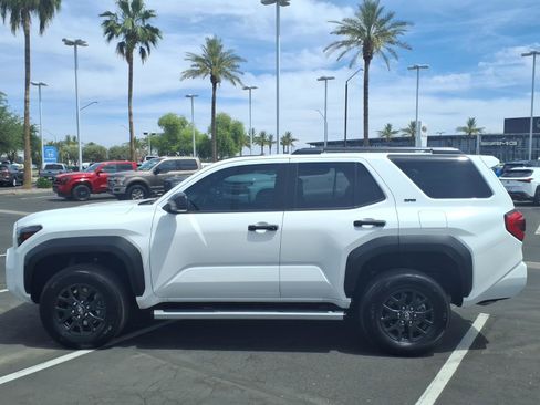 Certified 2025 Toyota 4Runner SR5 AWD/4WD image 7