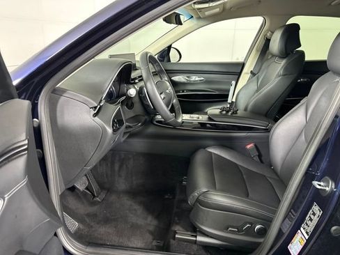 Used 2025 Genesis GV70 2.5T image 11