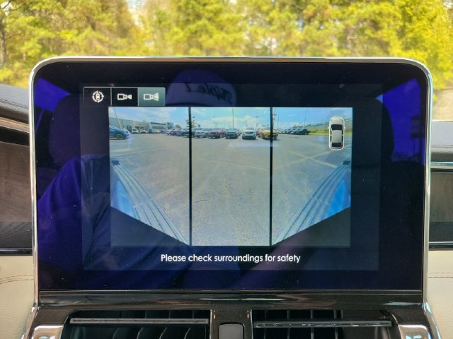 Used 2018 Lincoln Navigator Select w/ Technology Package RWD image 33