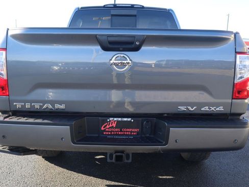 Used 2021 Nissan Titan SV w/ SV Convenience Package image 29