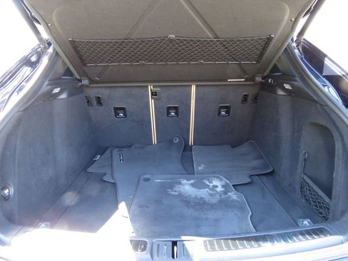 Used 2017 Porsche Macan AWD/4WD image 17