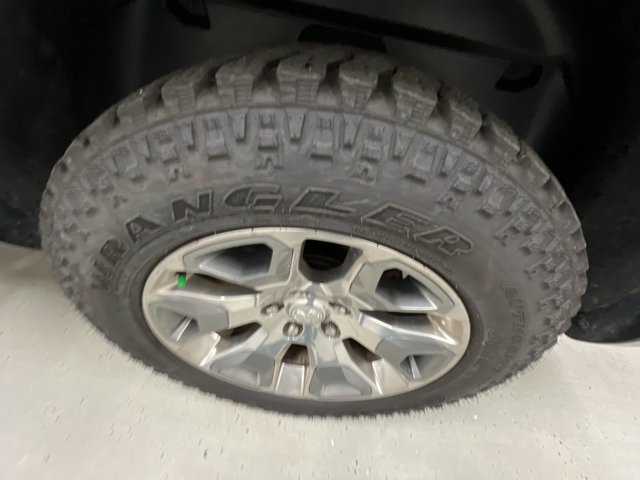 Used 2019 RAM 1500 Laramie w/ Convenience Group AWD/4WD image 33