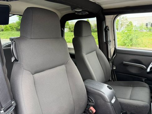 Used 2006 Jeep Wrangler X AWD/4WD image 10