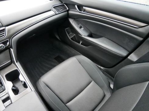 Used 2021 Honda Accord LX image 11