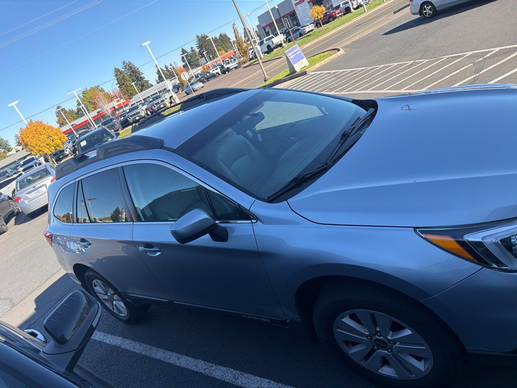 Used 2016 Subaru Outback 2.5i Premium w/ Popular Package #1 AWD/4WD image 2