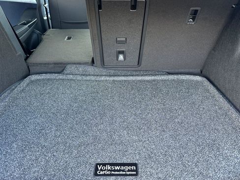New 2026 Volkswagen Taos SEL image 14
