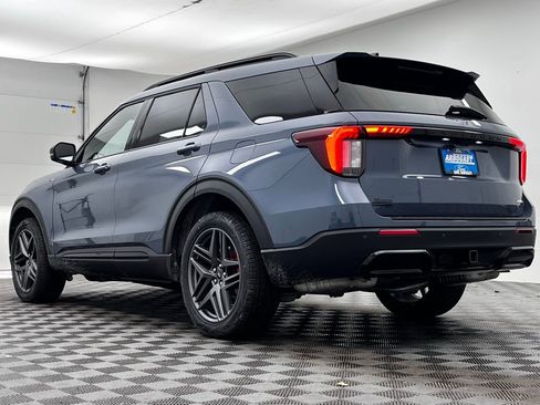 New 2026 Ford Explorer ST-Line w/ ST-Line Street Pack image 12