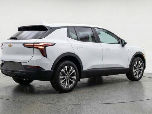 Used 2025 Chevrolet Equinox LT image 9