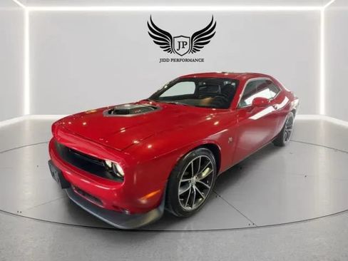 Used 2016 Dodge Challenger R/T Scat Pack RWD image 5
