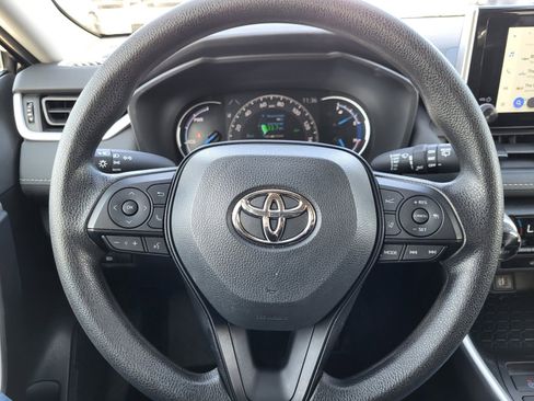 Certified 2025 Toyota RAV4 XLE image 9