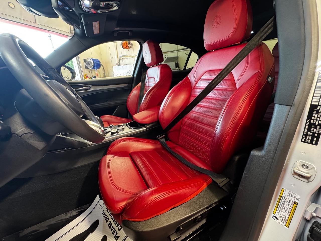 Used 2024 Alfa Romeo Stelvio Ti w/ Performance Driving Package AWD/4WD image 19