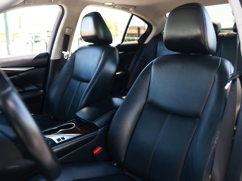 Used 2018 INFINITI Q50 Luxe image 9