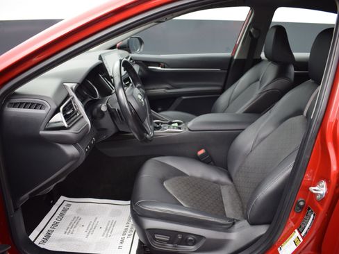 Used 2023 Toyota Camry XSE image 13