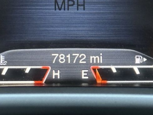 Used 2017 Jeep Cherokee Trailhawk w/ Comfort & Convenience Group image 34