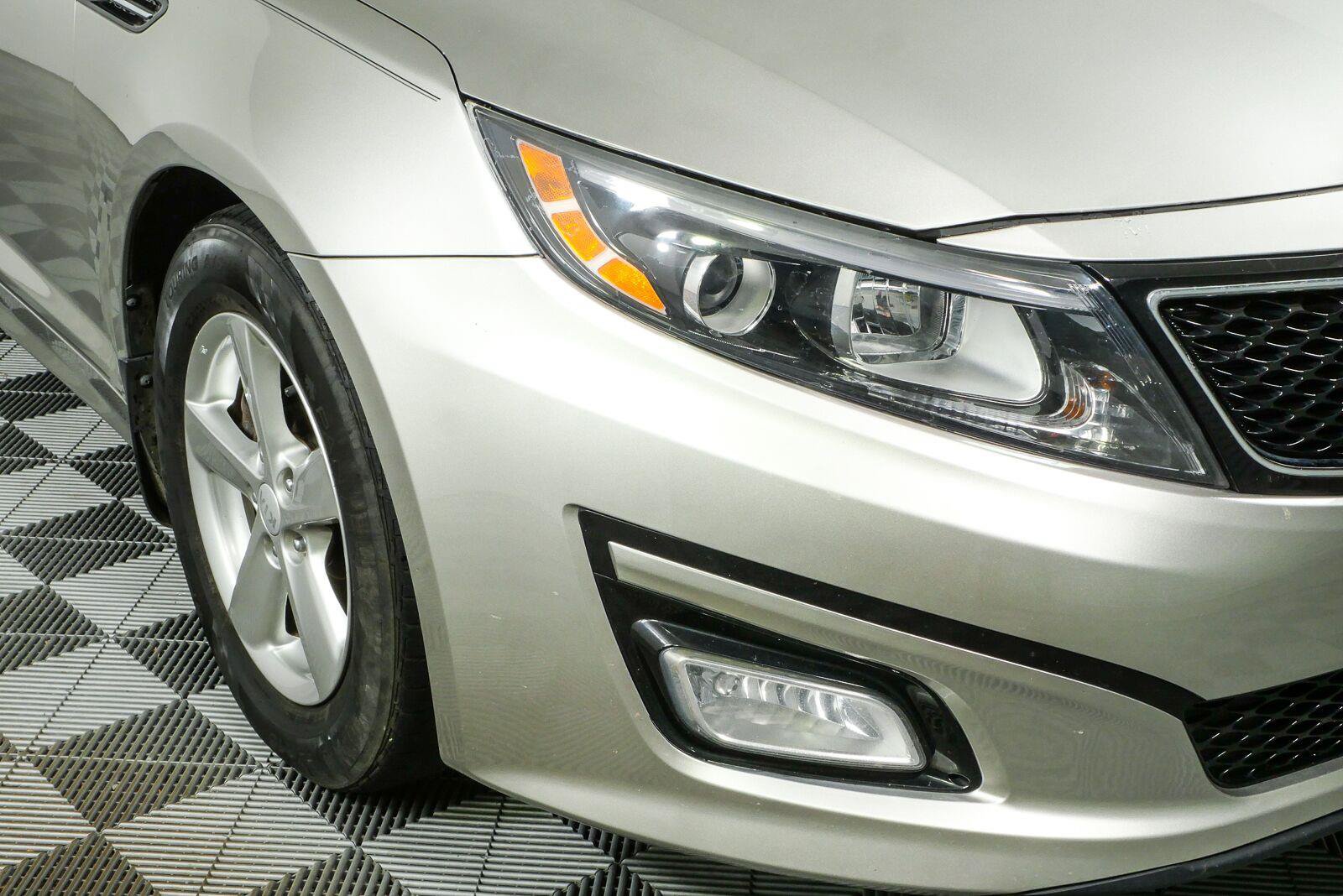 Used 2015 Kia Optima LX FWD image 32