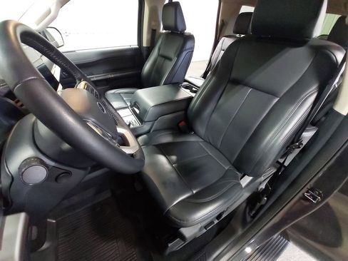 Used 2024 Ford Expedition XLT AWD/4WD image 16