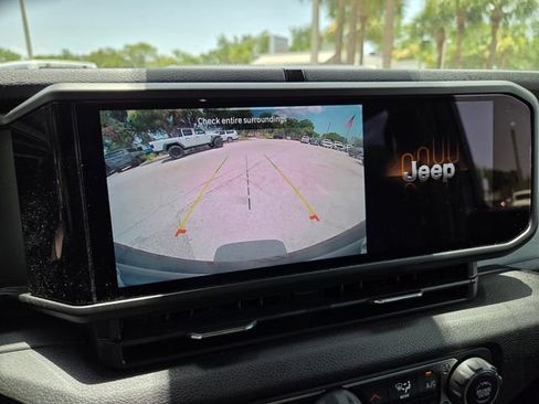 Used 2024 Jeep Wrangler Unlimited Sport AWD/4WD image 22