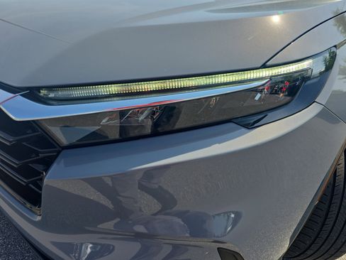 Certified 2025 Honda CR-V EX image 29
